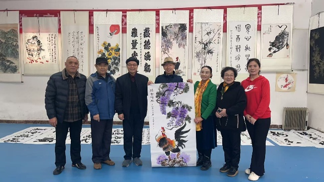 ����÷����������Э���黭�ʻ��ھ����� 17λ���һӺ���������ʢ�� 2025��10��8������10ʱ���ɳ���÷����������Э������ġ��黭���������ʻᡱ�ڱ���ʢ����������Բ�����С�����ȫ�����ص�17(ͼ2)