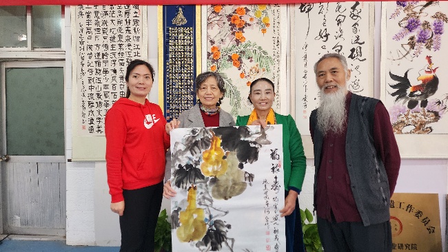 ����÷����������Э���黭�ʻ��ھ����� 17λ���һӺ���������ʢ�� 2025��10��8������10ʱ���ɳ���÷����������Э������ġ��黭���������ʻᡱ�ڱ���ʢ����������Բ�����С�����ȫ�����ص�17(ͼ7)